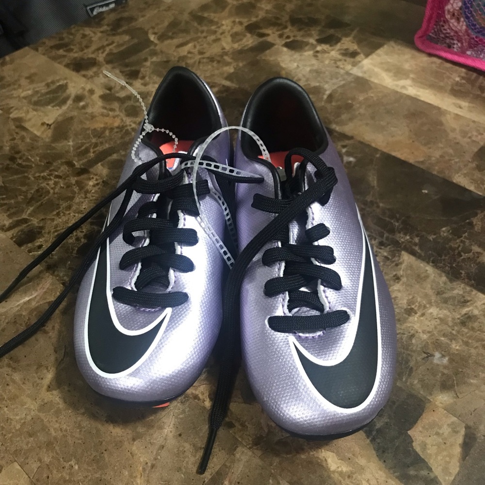 NEW Kids Soccer shoes size 10C